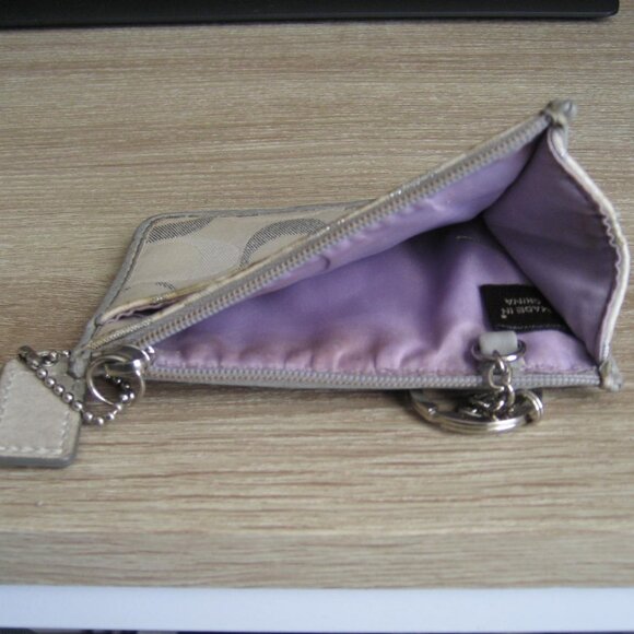 *SUMMER CLEARANCE* Authentic COACH Metallic Signature ID Card Wallet, Gray - Picture 4 of 4